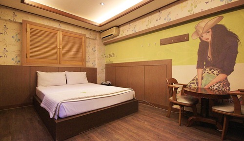 Room (Special Room B)