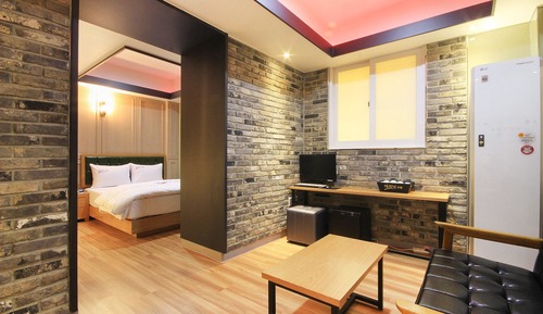 Room (Deluxe (Room with Styler))