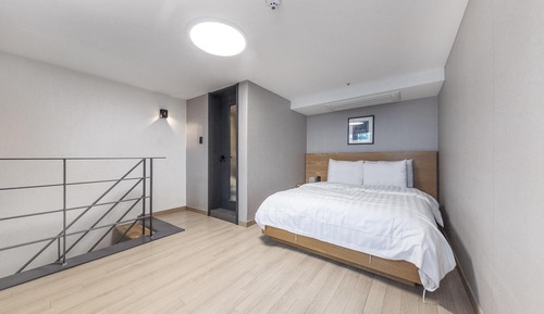 Basic Room, 1 Bedroom (408 (Ocean side view))