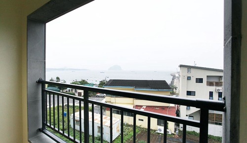 Room (Twin Room (Double+Single))