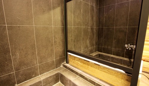 Room (Premium S (Netflix available bathtub))