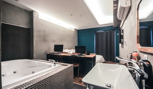 Room (Terrace (Netflix/Jetted Spa Tub For 2)