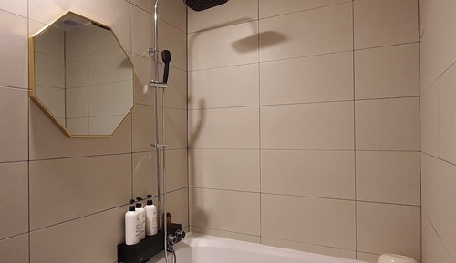 Room (Deluxe Styler (top specification 1PC )