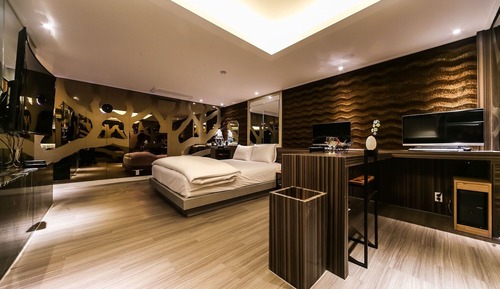 Room (GOLD (Netflix/TVING/Watcha/Disney/App)