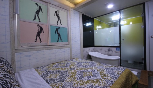 Room (Standard Room)