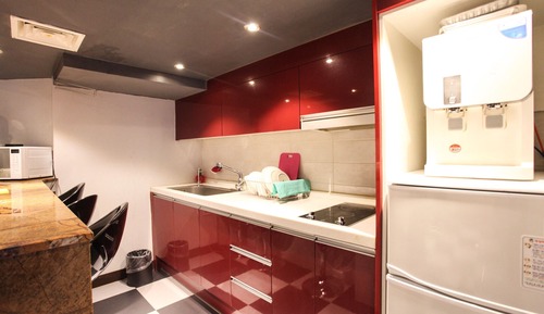 Room (Vincent (party room karaoke machine p)