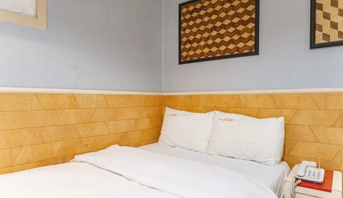 Room (Standard (Netflix available walk only)