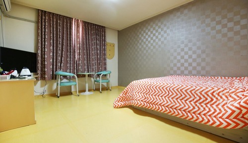 Room (Standard room (Large Room))