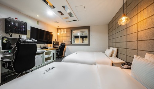 Room (Standard Room B(Disney+ Netflix Tving)