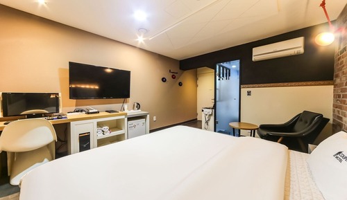 Room (Standard Room A(Disney+ Netflix Tving)