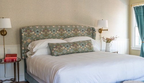 Luxury Room 1, 1 King Bed, Patio