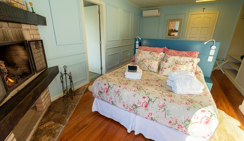 Quarto Duplo com Banheira