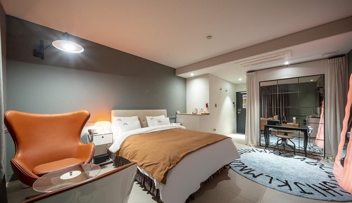 Room (1 room 1 parking photo zone room (equ)