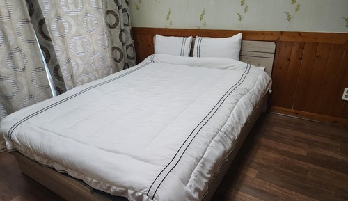 Basic Room, 2 Bedrooms (deulgughwa)