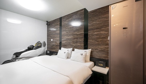 Room (Special Room 2PC (High Performing PC )