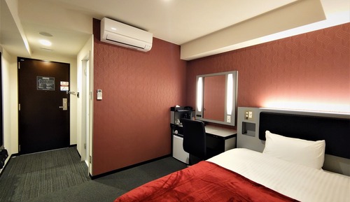 Single Room, Smoking