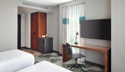 Deluxe Room, 2 Twin Beds, Corner