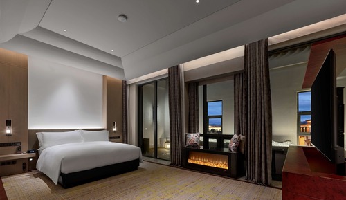 Premium Suite, 1 King Bed