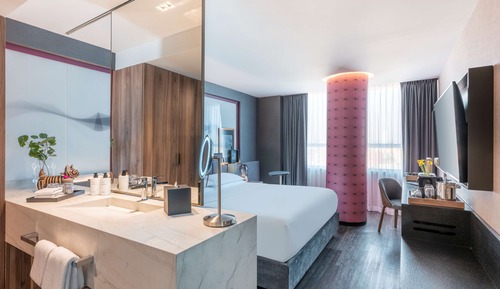 Room, 1 King Bed, City View