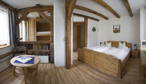 Quadruple Room, Multiple View