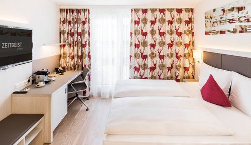 Double Room, Balcony (Prestige)