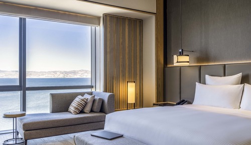 Executive Suite, 1 King Bed, Lake View