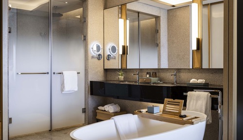 Deluxe Room, 1 King Bed