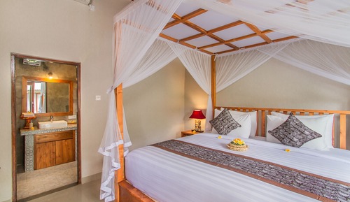 4 Bedroom Private Pool