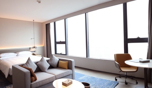 Premium Room, 1 King Bed