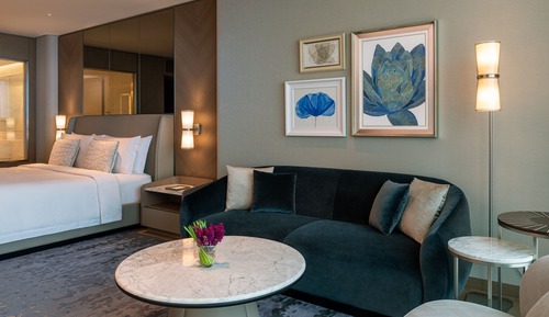 Grand Room, 1 King Bed, City View