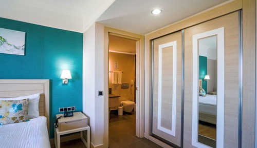 Family Room, 2 Bedrooms