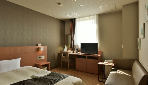 Single Room, Smoking