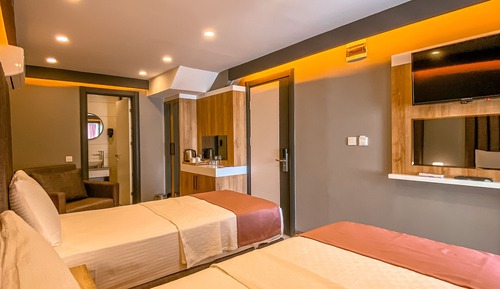 Family Suite, 2 Bedrooms, Non Smoking, Garden View