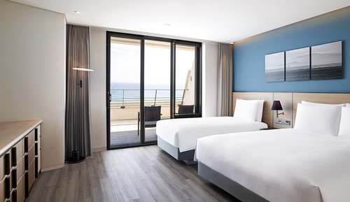 Deluxe Family Twin Ocean View