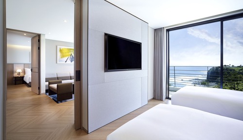 Club Prestige Suite Ocean View (Club access for 4)