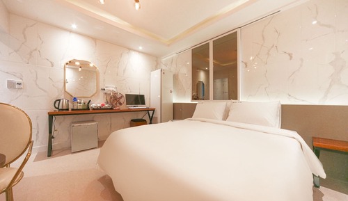 Room (Deluxe (open special price with style)