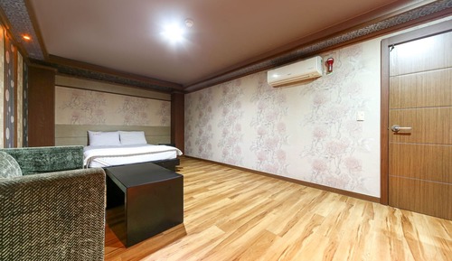 Room (Special Room)