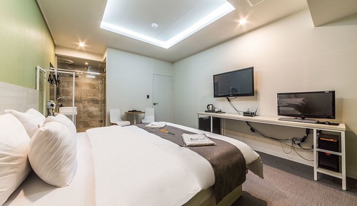 Room (Deluxe(1PCPUBG/Disney+ Netflixbigger )