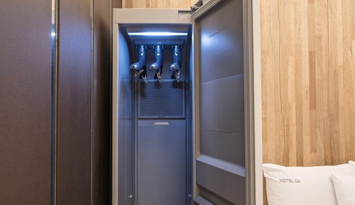 Room (Junior Suite TwinHigh-spec couple PC )