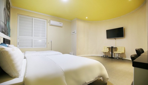 Room (MUSE Big Double (Twin Bed Max 5 Peopl)