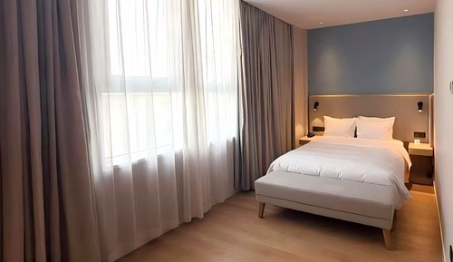 Room, 1 King Bed, Accessible