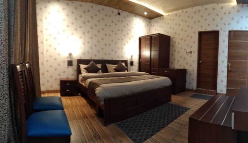 Superior Double Room, 1 King Bed, Mountain View