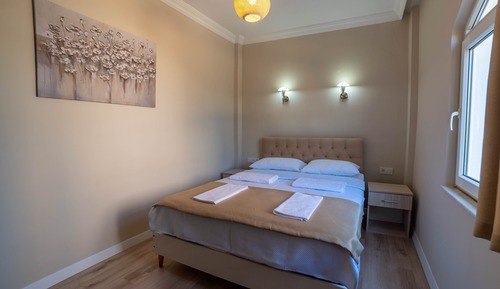 Basic Room, 1 Double Bed, Non Smoking, Garden View