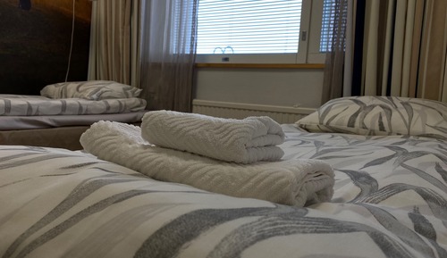 Compact Twin Room, Sea View