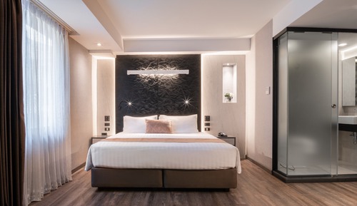 Premium Corner Room
