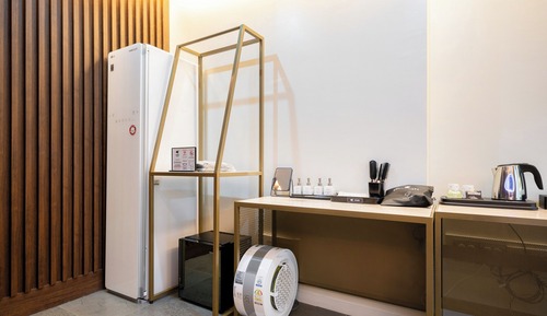 Suite (No Breakfast provided on Mondays)