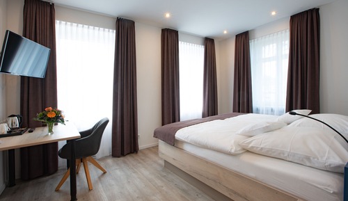 Basic Double Room (10)