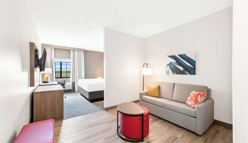 Suite, 1 King Bed with Sofa bed, Non Smoking