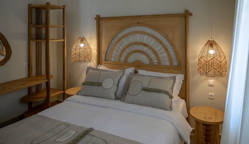 Villa (Outdoor Jacuzzi)