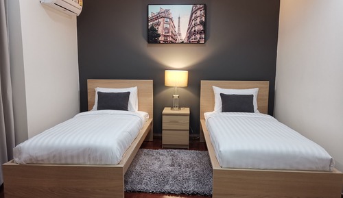 3 Bedrooms Apartment